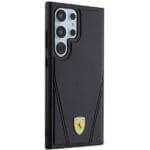 Ferrari FEHMS24LP3BAK Black HardCase Hot Stamp V Lines MagSafe Samsung Galaxy S24 Ultra Tok